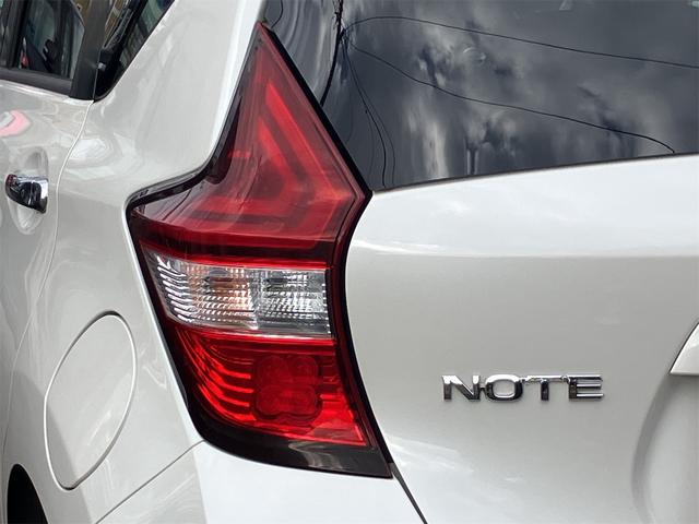 ノート e-パワー X バックカメラ クリアランスソナー レーンアシスト 衝突被害軽減システム アルミホイール オートライト スマートキー アイドリングストップ 電動格納ミラー CVT 盗難防止システム 衝突安全ボディ(17枚目)