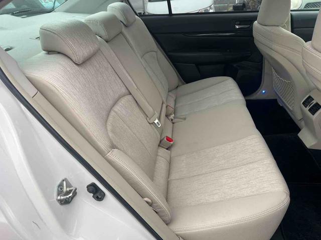 レガシィＢ４ ２．５ｉアイサイト　４ＷＤ　ＥＴＣ　クリアランスソナー　オートクルーズコントロール　バックカメラ　アルミホイール　ＨＩＤ　ＣＶＴ　スマートキー　アイドリングストップ　盗難防止システム　パワーシート（9枚目）