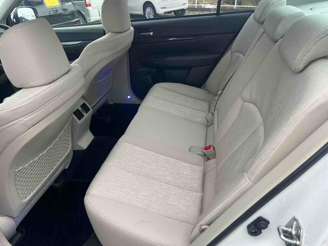 レガシィＢ４ ２．５ｉアイサイト　４ＷＤ　ＥＴＣ　クリアランスソナー　オートクルーズコントロール　バックカメラ　アルミホイール　ＨＩＤ　ＣＶＴ　スマートキー　アイドリングストップ　盗難防止システム　パワーシート（10枚目）