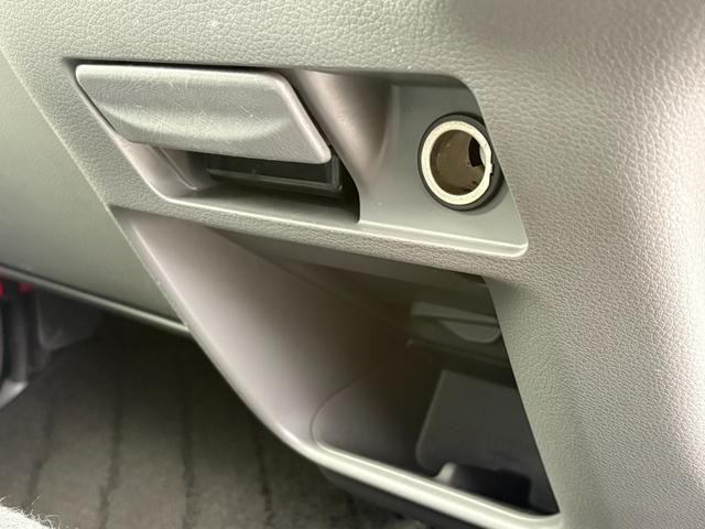 ＮＶ３５０キャラバンバン ロングプレミアムＧＸターボ　両スラ／切替４ＷＤ／社外メモリーナビ／フルセグ／ＥＴＣ／１１．５インチ後席モニター／イージークローザー／ベッドキット／セパレーターバー／イモビライザー／オートミラー／ＬＥＤヘッドライト（46枚目）