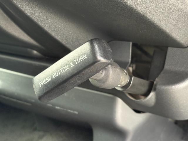 ハイエースバン スーパーGL ダークプライム 両スラ/寒冷地仕様/純正メモリーナビ/フルセグ/ETC/バックカメラ/モデリスタエアロ/LEDヘッドライト/リアヒーター/リアクーラー/イージークローザー/フロントフォグ(30枚目)