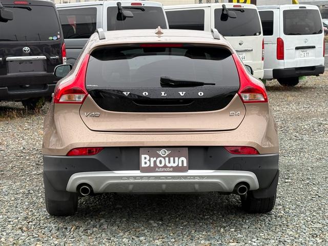 Ｖ４０ クロスカントリー　Ｄ４　純正ＡＷ（夏・冬）／ワンオーナー／１２Ｖ電源／ルーフレール／パワーシート／プライバシーガラス／フロントフォグ／リアフォグ／オートドアミラー（10枚目）