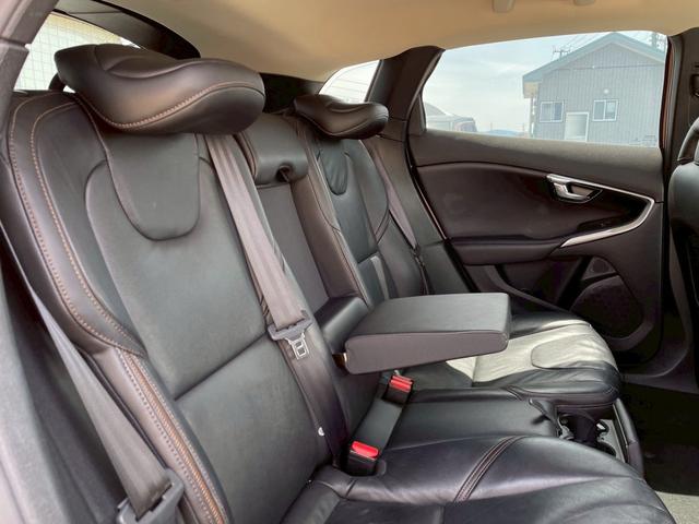 Ｖ４０ クロスカントリー　Ｄ４　純正ＡＷ（夏・冬）／ワンオーナー／１２Ｖ電源／ルーフレール／パワーシート／プライバシーガラス／フロントフォグ／リアフォグ／オートドアミラー（16枚目）