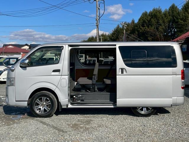 ハイエースバン ロングDX GLパッケージ 9人乗り/リアヒーター/ETC/純正ラジオ/AUX/中古スタッドレスタイヤ付属(8枚目)
