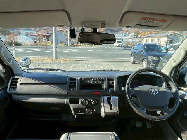 ハイエースバン ロングDX GLパッケージ 9人乗り/リアヒーター/ETC/純正ラジオ/AUX/中古スタッドレスタイヤ付属(19枚目)