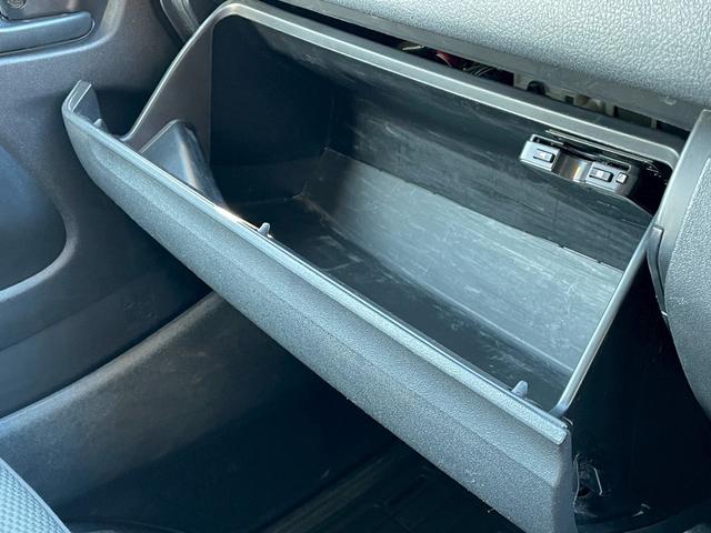 ハイエースバン ロングDX GLパッケージ 9人乗り/リアヒーター/ETC/純正ラジオ/AUX/中古スタッドレスタイヤ付属(35枚目)