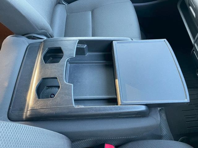 ハイエースバン ロングDX GLパッケージ ETC/MT/ラジオ/純正フロアマット/スライドサイドウィンドウ/12V電源ソケット/寒冷地仕様/純正ドアバイザー/USB2口/セパレーターバー(30枚目)