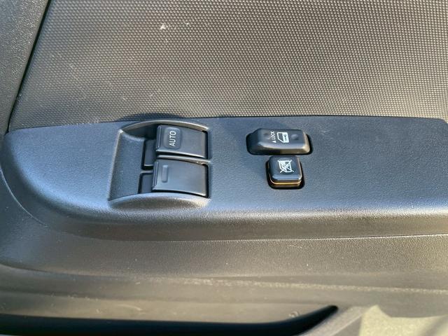 ハイエースバン ロングDX GLパッケージ ETC/MT/ラジオ/純正フロアマット/スライドサイドウィンドウ/12V電源ソケット/寒冷地仕様/純正ドアバイザー/USB2口/セパレーターバー(40枚目)