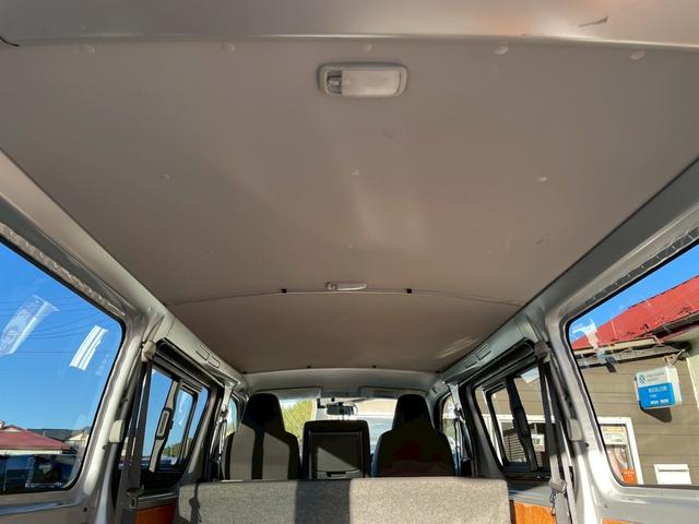 ハイエースバン ロングDX GLパッケージ ETC/MT/ラジオ/純正フロアマット/スライドサイドウィンドウ/12V電源ソケット/寒冷地仕様/純正ドアバイザー/USB2口/セパレーターバー(43枚目)