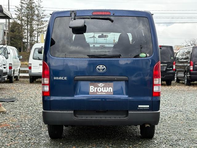 ハイエースバン ロングDX マニュアル/リアヒーター/純正フロアマット/プライバシーガラス/ラジオ/純正ドアバイザー/キーレス/スペアキー付属(11枚目)