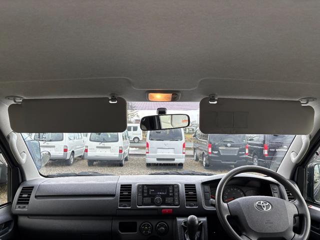 ハイエースバン ロングDX マニュアル/リアヒーター/純正フロアマット/プライバシーガラス/ラジオ/純正ドアバイザー/キーレス/スペアキー付属(46枚目)