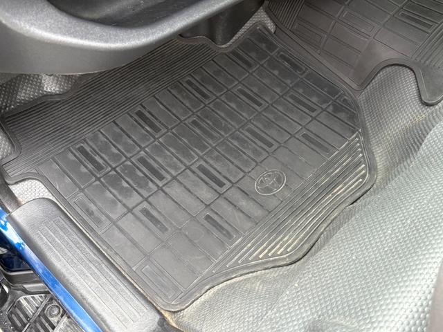 ハイエースバン ロングDX マニュアル/リアヒーター/純正フロアマット/プライバシーガラス/ラジオ/純正ドアバイザー/キーレス/スペアキー付属(47枚目)