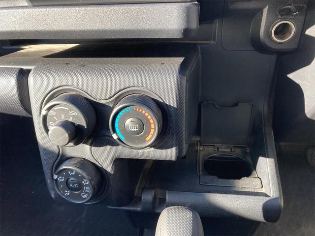 プロボックス 　ドライブレコーダー　ＣＶＴ　ＥＳＣ　ミュージックプレイヤー接続可　マニュアルエアコン　運転席エアバッグ　助手席エアバッグ　最大積載量４００ｋｇ　ドアバイザー（6枚目）