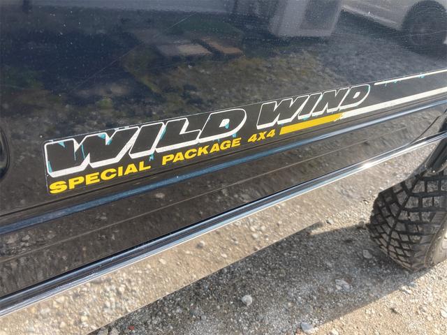 ジムニー ワイルドウインドリミテッド　ワイルドウインド　４ＷＤ　カセット　１６インチアルミホイール　ドアバイザー　積載量２００ｋｇ　マニュアルウインドウ　５速マニュアル車　マニュアルエアコン（26枚目）