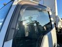 　トラック　ダンプ　５速マニュアル　後輪ダブル　アイドリングストップ　エアコン　パワーウィンドウ　運転席エアバッグ　最大積載量２０００ｋｇ（17枚目）