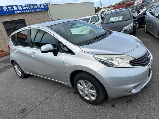 ノート Ｘ　ＤＩＧ－Ｓ　エマージェンシーブレーキパッケージ　ＥＴＣ　全周囲カメラ　ナビ　ＴＶ　クリアランスソナー　レーンアシスト　衝突被害軽減システム　スマートキー　アイドリングストップ　電動格納ミラー　ＣＶＴ　盗難防止システム　衝突安全ボディ　ＡＢＳ　ＥＳＣ（18枚目）