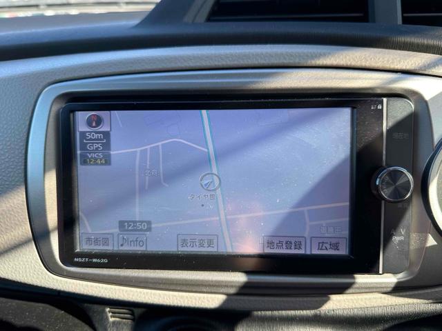 ヴィッツ Ｆ　ドライブレコーダー　ＥＴＣ　バックカメラ　ナビ　ＴＶ　アルミホイール　キーレスエントリー　ＣＶＴ　衝突安全ボディ　ＡＢＳ　エアコン　パワーステアリング　パワーウィンドウ（3枚目）