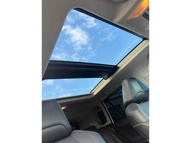 ＲＡＶ４ ハイブリッドＧ　４ＷＤ　ＥＴＣ　バックカメラ　クリアランスソナー　オートクルーズコントロール　レーンアシスト　パワーシート　衝突被害軽減システム　サンルーフ　ＴＶ　オートマチックハイビーム　ＬＥＤヘッドランプ（11枚目）