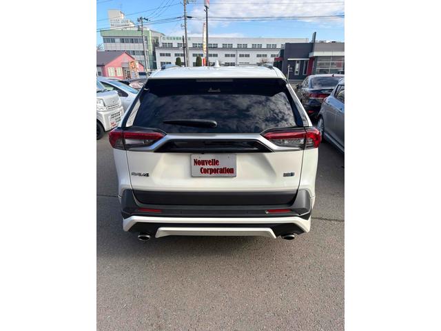 ＲＡＶ４ ハイブリッドＧ　４ＷＤ　ＥＴＣ　バックカメラ　クリアランスソナー　オートクルーズコントロール　レーンアシスト　パワーシート　衝突被害軽減システム　サンルーフ　ＴＶ　オートマチックハイビーム　ＬＥＤヘッドランプ（16枚目）