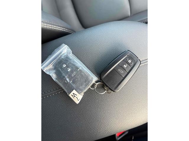 ＲＡＶ４ ハイブリッドＧ　４ＷＤ　ＥＴＣ　バックカメラ　クリアランスソナー　オートクルーズコントロール　レーンアシスト　パワーシート　衝突被害軽減システム　サンルーフ　ＴＶ　オートマチックハイビーム　ＬＥＤヘッドランプ（32枚目）