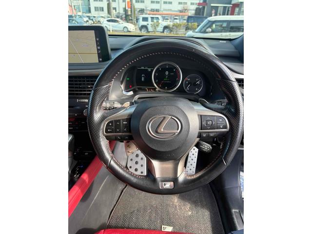 ＲＸ ＲＸ３００　Ｆスポーツ　４ＷＤ　全周囲カメラ　クリアランスソナー　オートクルーズコントロール　レーンアシスト　パワーシート　衝突被害軽減システム　サンルーフ　ナビ　オートマチックハイビーム　ＬＥＤヘッドランプ　電動リアゲート（3枚目）