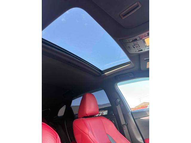 ＲＸ ＲＸ３００　Ｆスポーツ　４ＷＤ　全周囲カメラ　クリアランスソナー　オートクルーズコントロール　レーンアシスト　パワーシート　衝突被害軽減システム　サンルーフ　ナビ　オートマチックハイビーム　ＬＥＤヘッドランプ　電動リアゲート（11枚目）