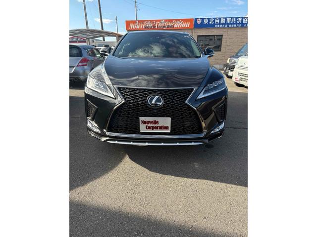 ＲＸ ＲＸ３００　Ｆスポーツ　４ＷＤ　全周囲カメラ　クリアランスソナー　オートクルーズコントロール　レーンアシスト　パワーシート　衝突被害軽減システム　サンルーフ　ナビ　オートマチックハイビーム　ＬＥＤヘッドランプ　電動リアゲート（13枚目）