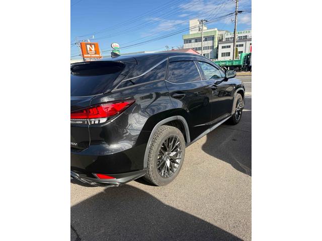 ＲＸ ＲＸ３００　Ｆスポーツ　４ＷＤ　全周囲カメラ　クリアランスソナー　オートクルーズコントロール　レーンアシスト　パワーシート　衝突被害軽減システム　サンルーフ　ナビ　オートマチックハイビーム　ＬＥＤヘッドランプ　電動リアゲート（15枚目）