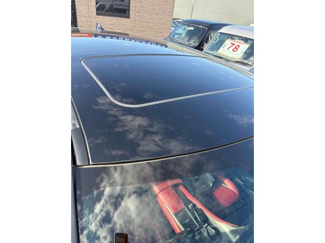 ＲＸ ＲＸ３００　Ｆスポーツ　４ＷＤ　全周囲カメラ　クリアランスソナー　オートクルーズコントロール　レーンアシスト　パワーシート　衝突被害軽減システム　サンルーフ　ナビ　オートマチックハイビーム　ＬＥＤヘッドランプ　電動リアゲート（18枚目）