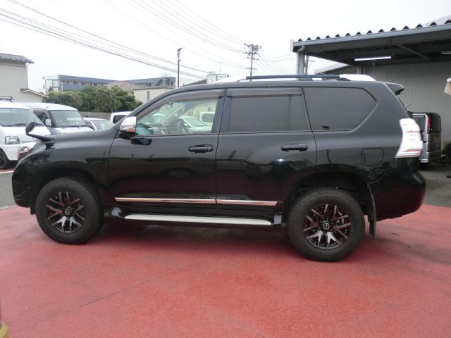 ランドクルーザープラド ＴＸ　アルジェントクロス　／４ＷＤ／サンルーフ／５人乗／純正ナビ／フルセグＴＶ／Ｂｌｕｅｔｏｏｔｈ／バックカメラ／ＥＴＣ／プッシュスタート／専用ホイール有（10枚目）