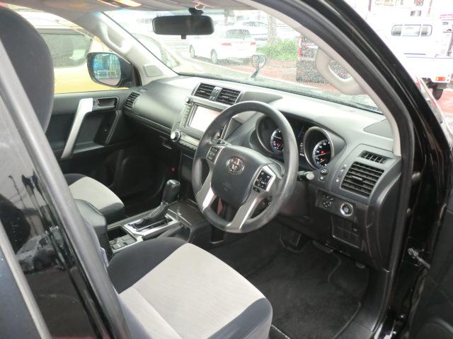 ランドクルーザープラド ＴＸ　アルジェントクロス　／４ＷＤ／サンルーフ／５人乗／純正ナビ／フルセグＴＶ／Ｂｌｕｅｔｏｏｔｈ／バックカメラ／ＥＴＣ／プッシュスタート／専用ホイール有（19枚目）