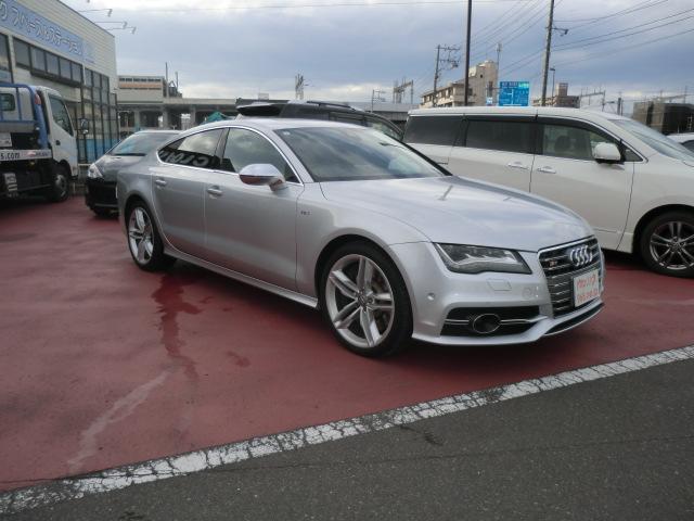 ご試乗可能でございます。ご希望の際は担当スタッフまでお申しつけくださいませ