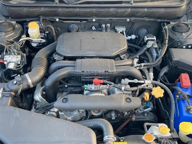 2.5i Lパッケージ 4WD ETC ナビ アルミホイール オートライト HID パワーシート スマートキー 電動格納ミラー CVT 盗難防止システム 衝突安全ボディ 記録簿 電動リアゲート ABS ESC CD エアコン(20枚目)