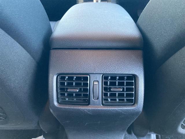2.5i Lパッケージ 4WD ETC ナビ アルミホイール オートライト HID パワーシート スマートキー 電動格納ミラー CVT 盗難防止システム 衝突安全ボディ 記録簿 電動リアゲート ABS ESC CD エアコン(35枚目)
