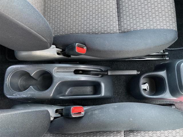 XC 4WD キーレスエントリー 電動格納ミラー AT ABS CD ルーフレール アルミホイール 衝突安全ボディ エアコン パワーウィンドウ 運転席エアバッグ 助手席エアバッグ 記録簿(7枚目)