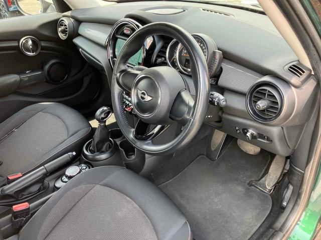 MINI クーパー ドライブレコーダー バックカメラ ナビ アルミホイール オートライト LEDヘッドランプ スマートキー アイドリングストップ AT 盗難防止システム ABS ESC USB(34枚目)