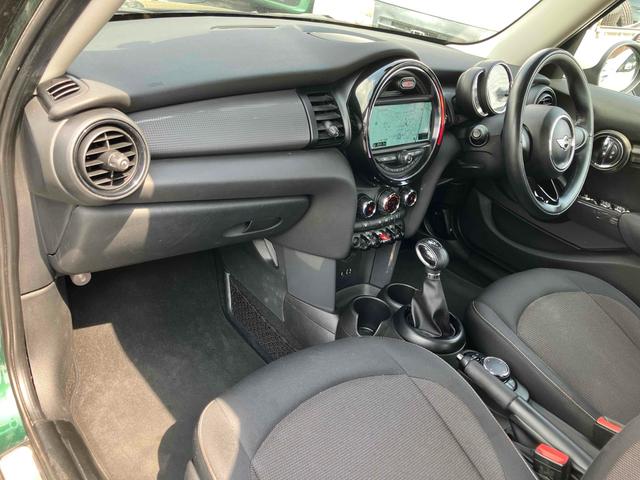 MINI クーパー ドライブレコーダー バックカメラ ナビ アルミホイール オートライト LEDヘッドランプ スマートキー アイドリングストップ AT 盗難防止システム ABS ESC USB(41枚目)