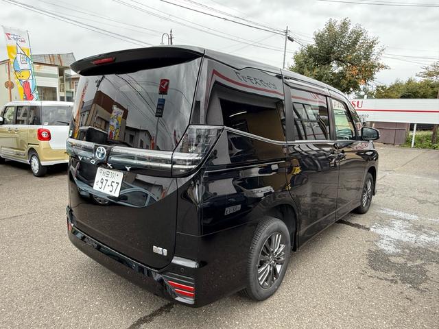 ヴォクシー ハイブリッドS-G E-FOUR 4WD 10.5型Dオーディオリアフリップダウンモニター バックカメラ(5枚目)