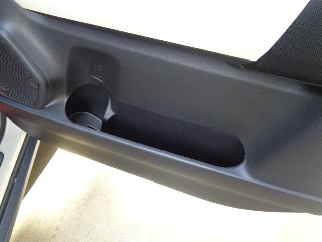 クロスビー ハイブリッドMV 4WD クリアランスソナー オートクルーズコントロール レーンアシスト 衝突被害軽減システム オートライト アルミホイール スマートキー アイドリングストップ 電動格納ミラー シートヒーター AT(24枚目)