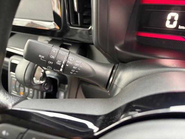 スペーシアカスタム ハイブリッドＧＳ　４ＷＤ　パワステ　スマートキー　シートヒーター　ベンチシート　衝突軽減システム　レーンアシスト　アルミホイール　両側スライドドア（4枚目）