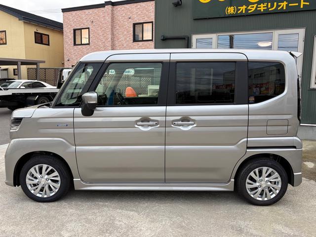 スペーシアカスタム ハイブリッドＧＳ　４ＷＤ　パワステ　スマートキー　シートヒーター　ベンチシート　衝突軽減システム　レーンアシスト　アルミホイール　両側スライドドア（39枚目）