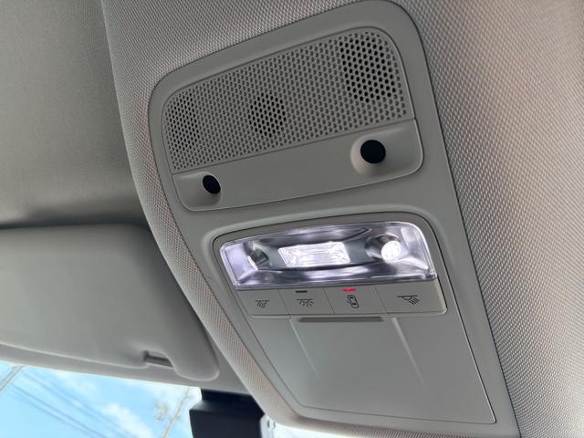 Ｑ３ ２．０ＴＦＳＩクワトロ２１１ＰＳ　４ＷＤ　ナビ　盗難防止システム　スマートキー　ＨＩＤヘッドライト　パワステ　ＡＢＳ　パワーシート（20枚目）