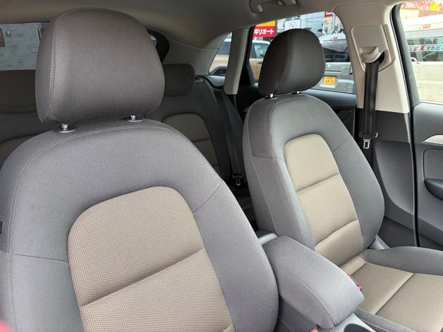Ｑ３ ２．０ＴＦＳＩクワトロ２１１ＰＳ　４ＷＤ　ナビ　盗難防止システム　スマートキー　ＨＩＤヘッドライト　パワステ　ＡＢＳ　パワーシート（29枚目）