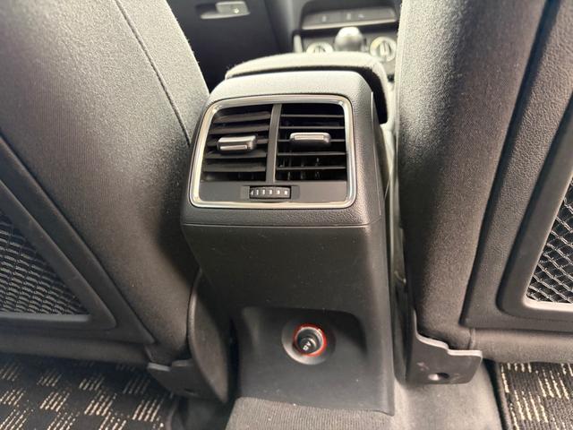Ｑ３ ２．０ＴＦＳＩクワトロ２１１ＰＳ　４ＷＤ　ナビ　盗難防止システム　スマートキー　ＨＩＤヘッドライト　パワステ　ＡＢＳ　パワーシート（35枚目）