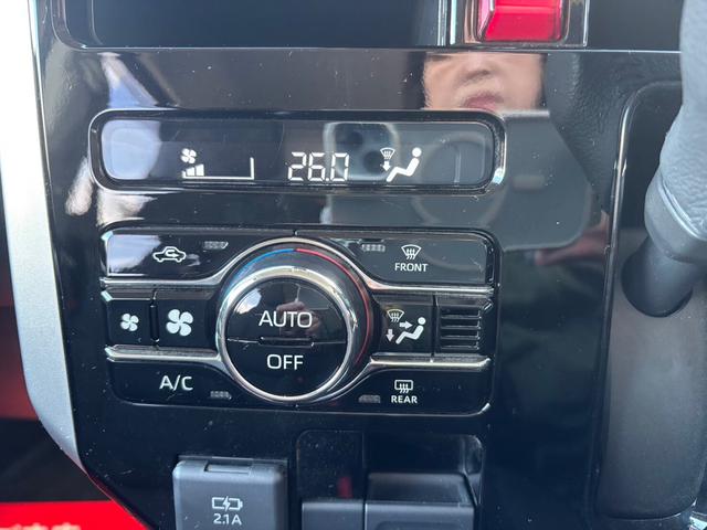 ルーミー カスタムG 4WD ナビ バックカメラ Bluetooth接続 両側電動スライドドア ABS 衝突軽減システム 盗難防止システム クリアランスソナー オートライト スマートキー フルフラットシート(12枚目)