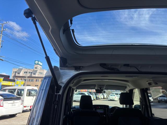 ルーミー カスタムG 4WD ナビ バックカメラ Bluetooth接続 両側電動スライドドア ABS 衝突軽減システム 盗難防止システム クリアランスソナー オートライト スマートキー フルフラットシート(40枚目)