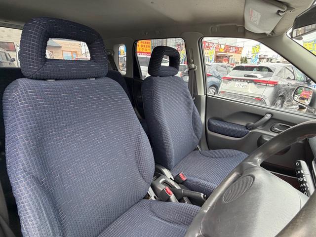 スイフト ＳＥ－Ｚ　５ＭＴ車　キーレス　パワーウインドウ　Ｗエアバック装備　ラジオＦＭ／ＡＭ　カセットテープ（20枚目）