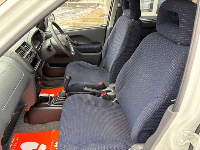 スイフト ＳＥ－Ｚ　５ＭＴ車　キーレス　パワーウインドウ　Ｗエアバック装備　ラジオＦＭ／ＡＭ　カセットテープ（21枚目）