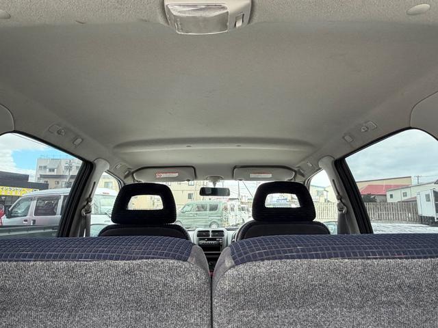 スイフト ＳＥ－Ｚ　５ＭＴ車　キーレス　パワーウインドウ　Ｗエアバック装備　ラジオＦＭ／ＡＭ　カセットテープ（26枚目）