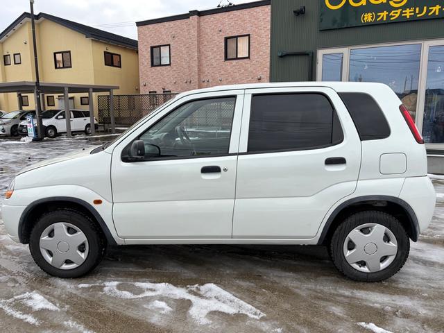 スイフト ＳＥ－Ｚ　５ＭＴ車　キーレス　パワーウインドウ　Ｗエアバック装備　ラジオＦＭ／ＡＭ　カセットテープ（29枚目）